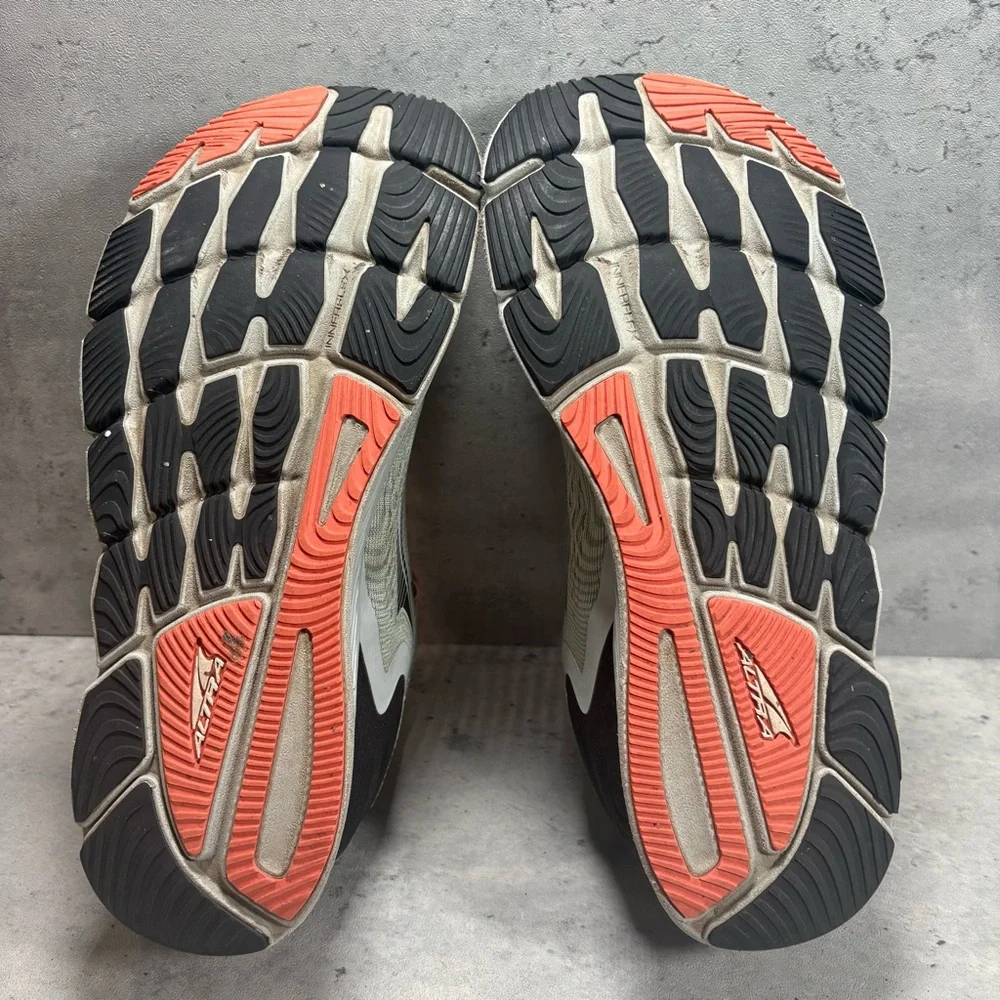 Altra Torin 5 Women's 10 Gray Black Athletic Zero Drop Running‎ Shoes Sneakers